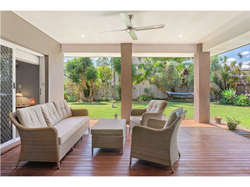 15 Stacey Close, Moggill QLD 4070