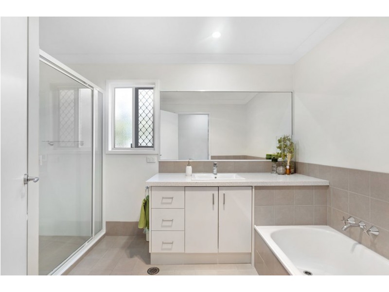 13 Thiesfield Street, Fig Tree Pocket QLD 4069