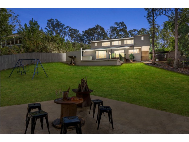 13 Thiesfield Street, Fig Tree Pocket QLD 4069