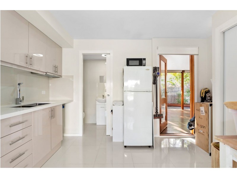 4 Aylesbury Street, Fig Tree Pocket QLD 4069