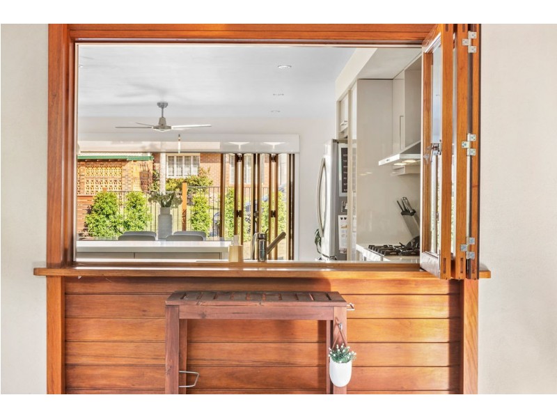 4 Aylesbury Street, Fig Tree Pocket QLD 4069