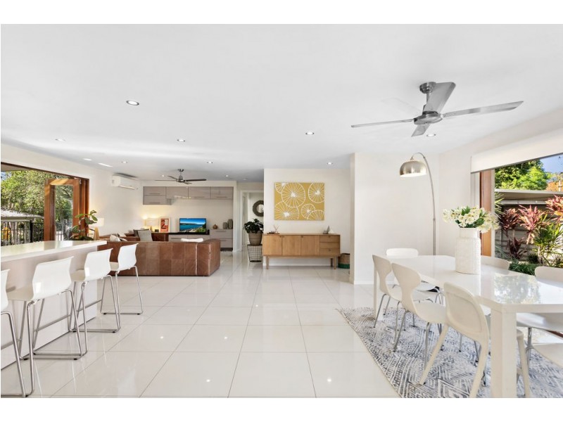 4 Aylesbury Street, Fig Tree Pocket QLD 4069