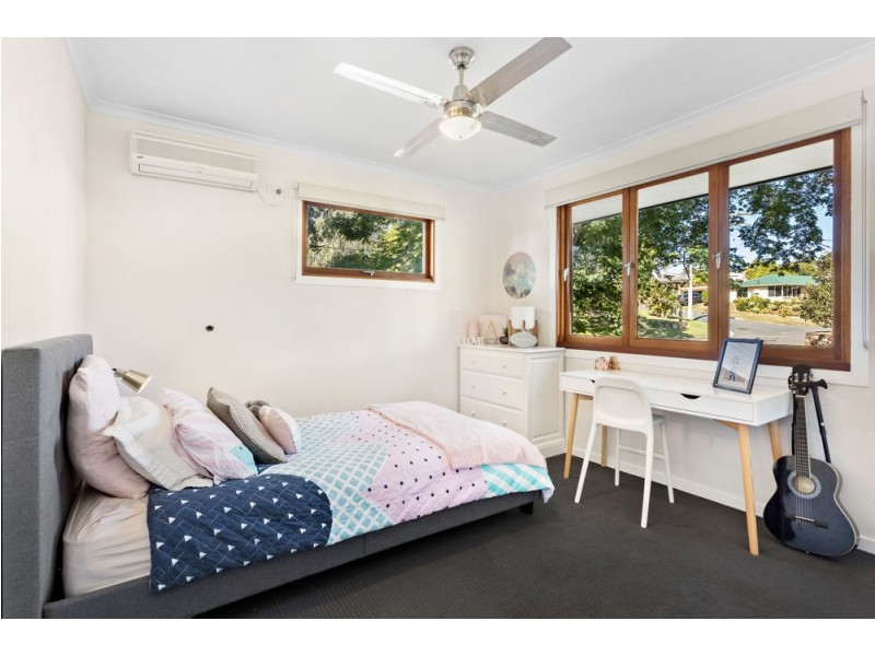 4 Aylesbury Street, Fig Tree Pocket QLD 4069