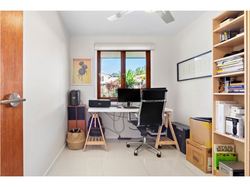 4 Aylesbury Street, Fig Tree Pocket QLD 4069