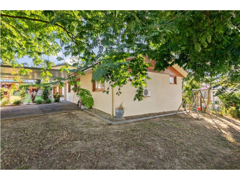 4 Aylesbury Street, Fig Tree Pocket QLD 4069