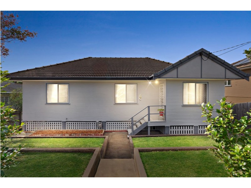 12 Kurts Street, Holland Park West QLD 4121