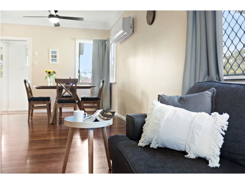 12 Kurts Street, Holland Park West QLD 4121