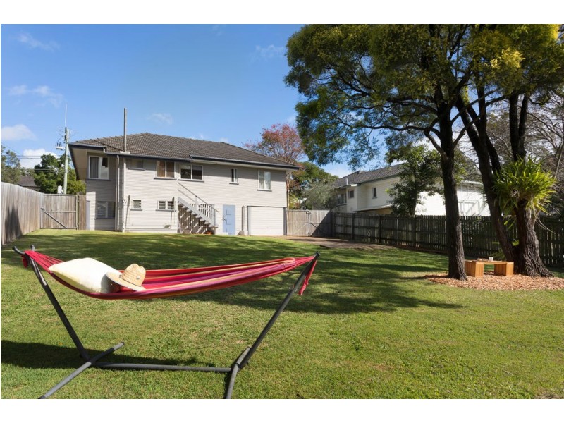 12 Kurts Street, Holland Park West QLD 4121