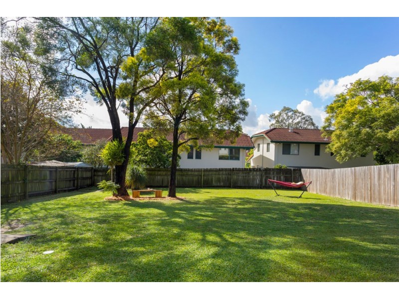 12 Kurts Street, Holland Park West QLD 4121