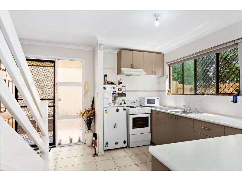 6/60 Railway Street, Booval QLD 4304