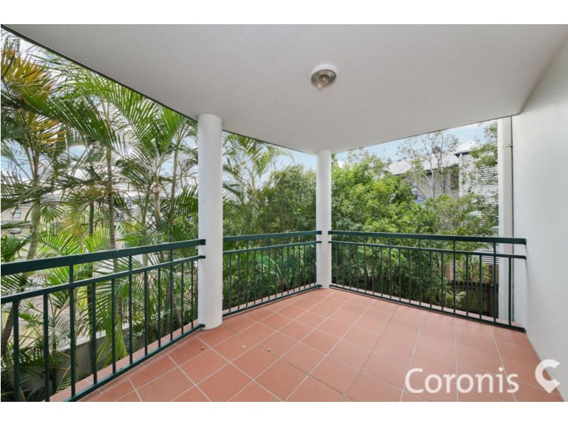4/120 Indooroopilly Road, Taringa QLD 4068