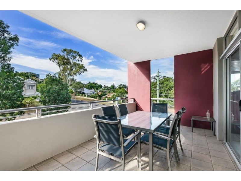 30/2 Campbell Street, Toowong QLD 4066