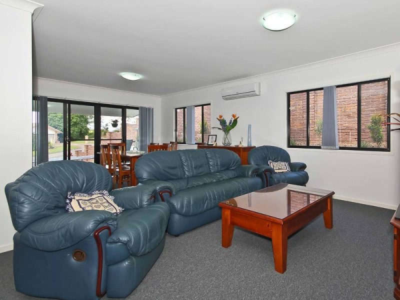 4 Pinehurst Court, Karana Downs QLD 4306