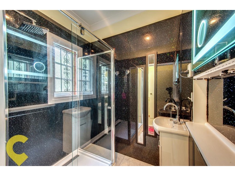 850 Oxley Road, Corinda QLD 4075