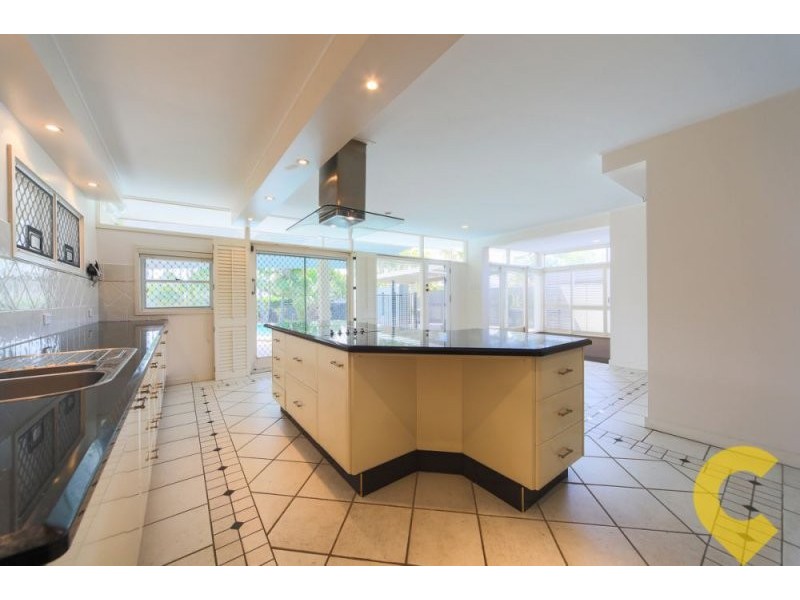 42 Brindisi Avenue, Isle Of Capri QLD 4217