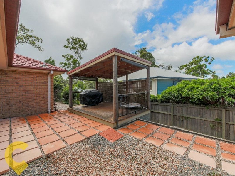 62 Woodlands Boulevard, Waterford QLD 4133