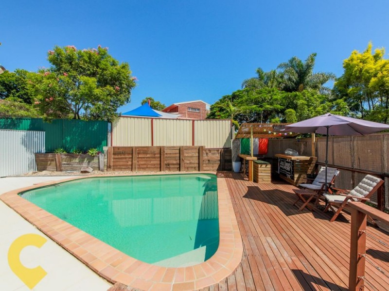 4 Remount Place, Carrara QLD 4211