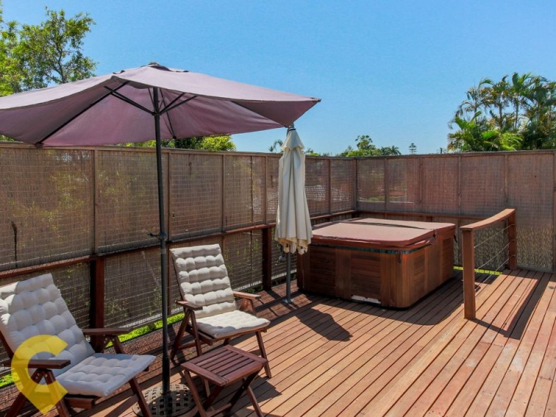 4 Remount Place, Carrara QLD 4211