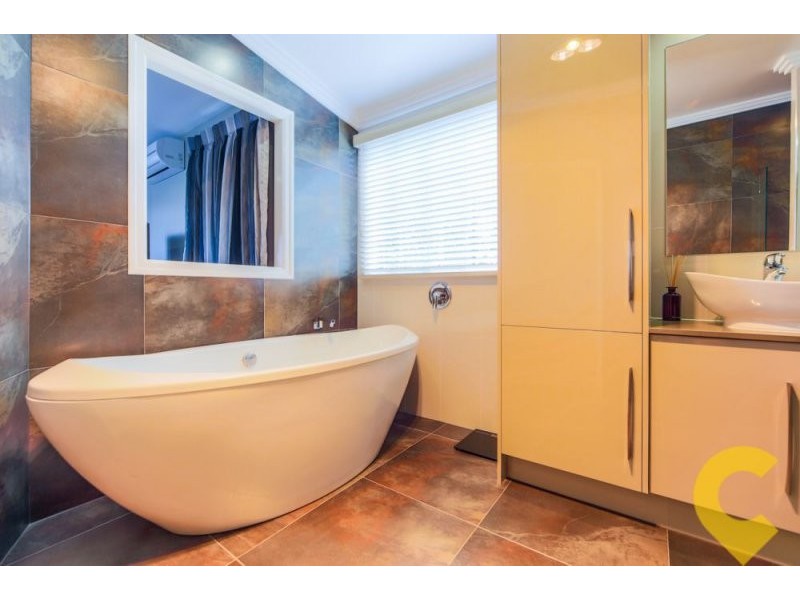 15 Villanova Avenue, Oxenford QLD 4210