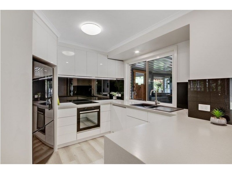 19 Dotterel Street, Parrearra QLD 4575