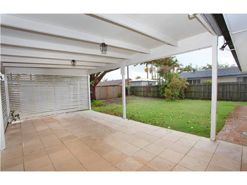 6 Baringa Street, Warana QLD 4575