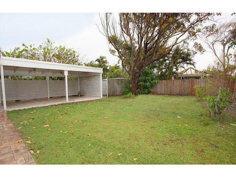 6 Baringa Street, Warana QLD 4575