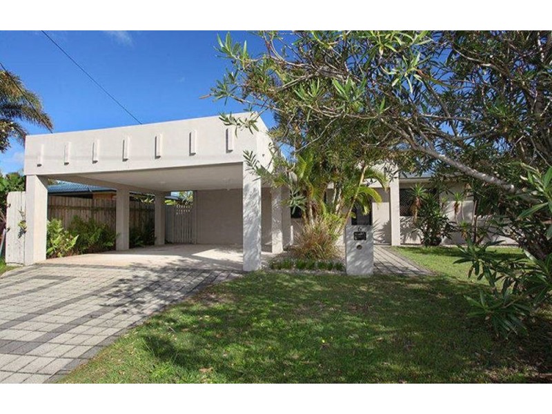 6 Baringa Street, Warana QLD 4575