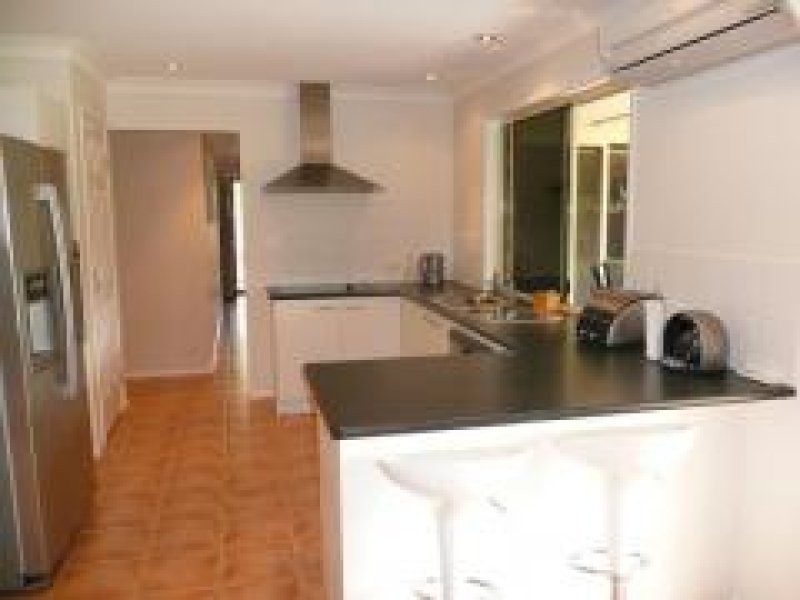 2 Paperbark Court, Mountain Creek QLD 4557