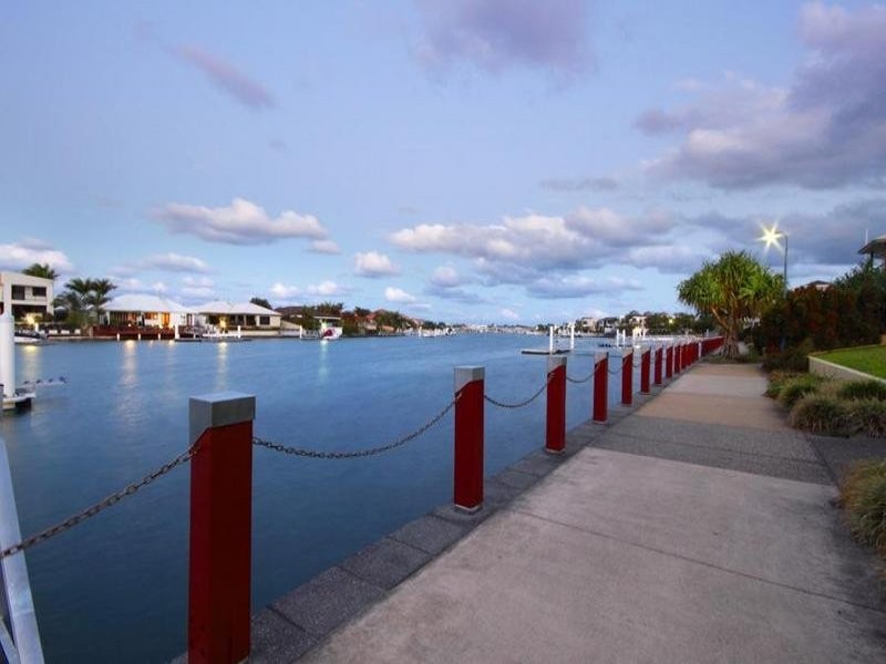 9 Nevis Court, Kawana Island QLD 4575