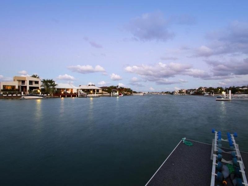 9 Nevis Court, Kawana Island QLD 4575