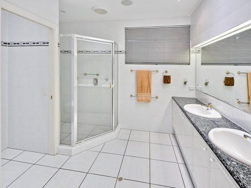 61/140-144 Alexandra Parade, Alexandra Headland QLD 4572