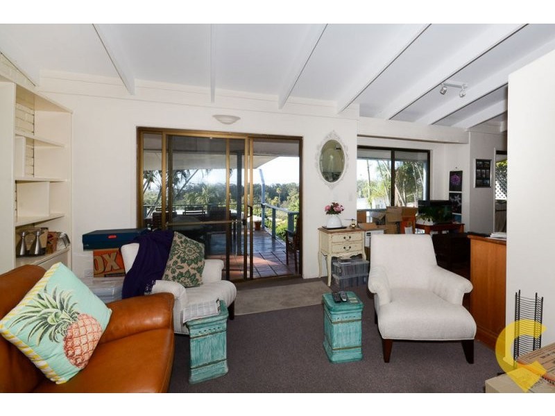 35 Yakola Parade, Alexandra Headland QLD 4572