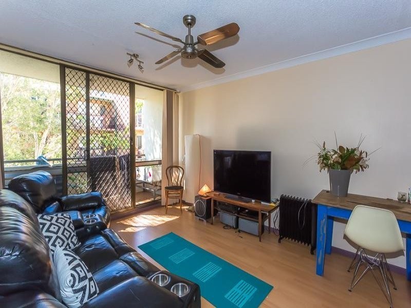 2/4 Corowa Court, Mooloolaba QLD 4557