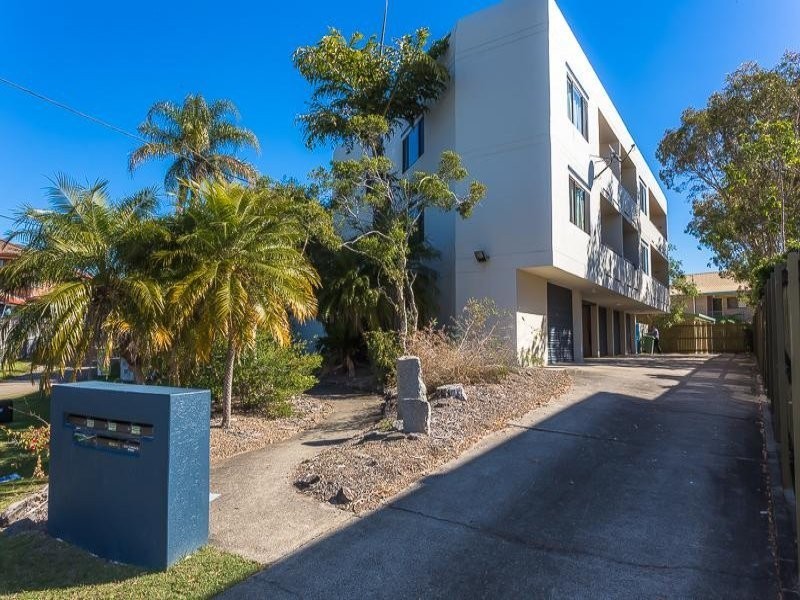 2/4 Corowa Court, Mooloolaba QLD 4557