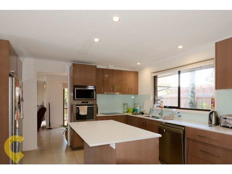 5 Neelong Court, Warana QLD 4575