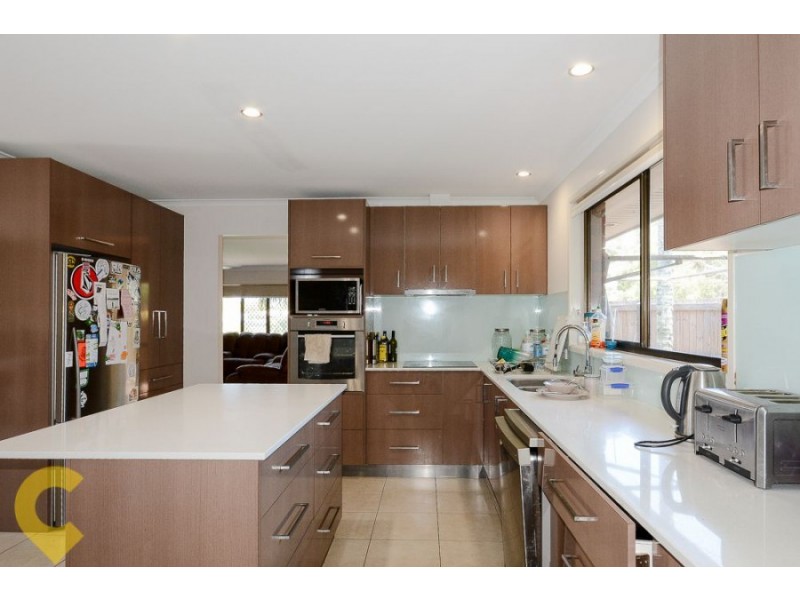 5 Neelong Court, Warana QLD 4575
