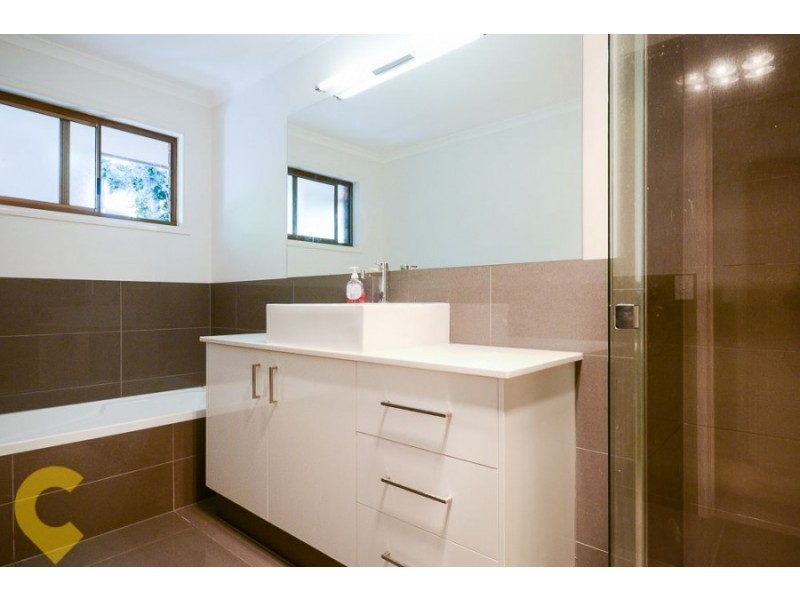 5 Neelong Court, Warana QLD 4575