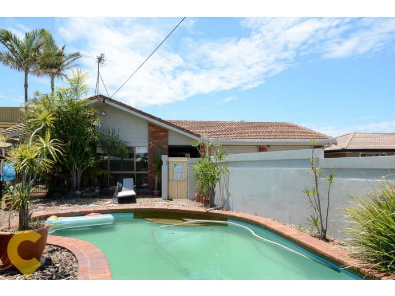 5 Neelong Court, Warana QLD 4575