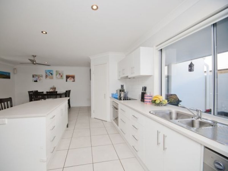 3 Riberry Place, Meridan Plains QLD 4551