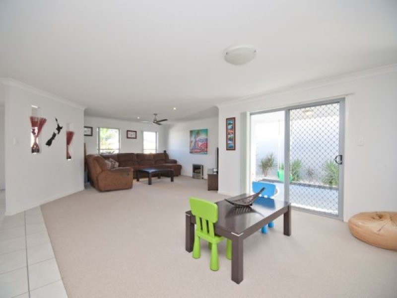 3 Riberry Place, Meridan Plains QLD 4551