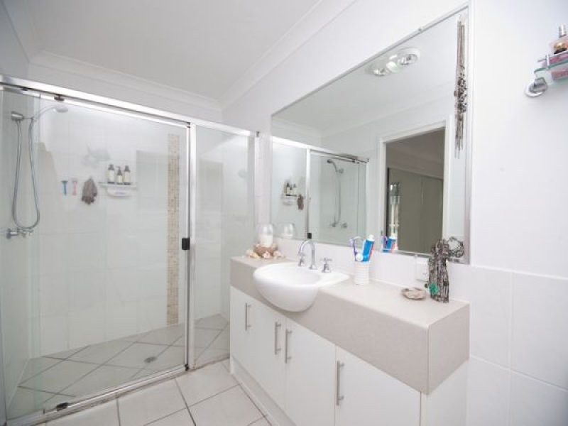 3 Riberry Place, Meridan Plains QLD 4551