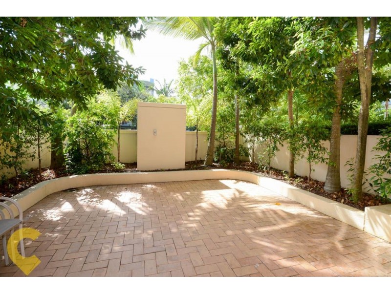 2/32 River Esplanade, Mooloolaba QLD 4557