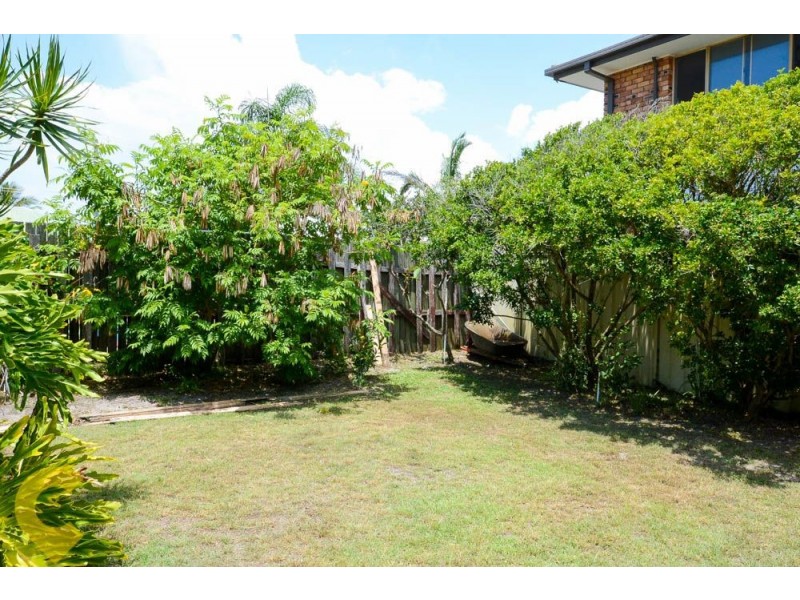 14 Marana Street, Warana QLD 4575