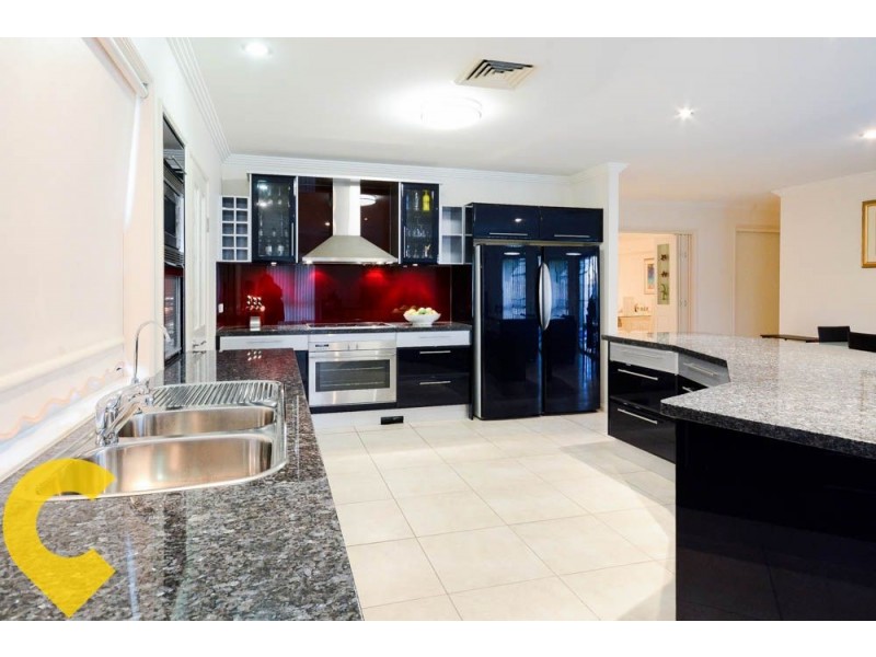 4 Allira Court, Pomona QLD 4568