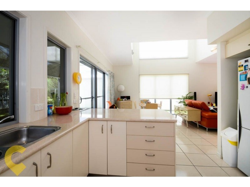 10 Zante Lane, Kawana Island QLD 4575