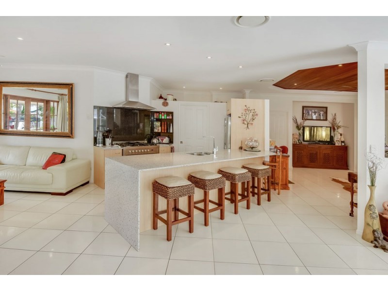 2 Elderberry Court, Twin Waters QLD 4564