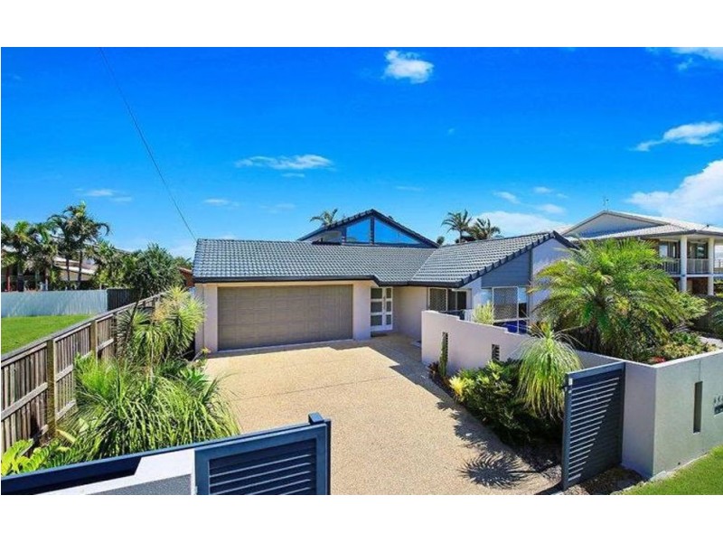 142 Oceanic Drive, Warana QLD 4575