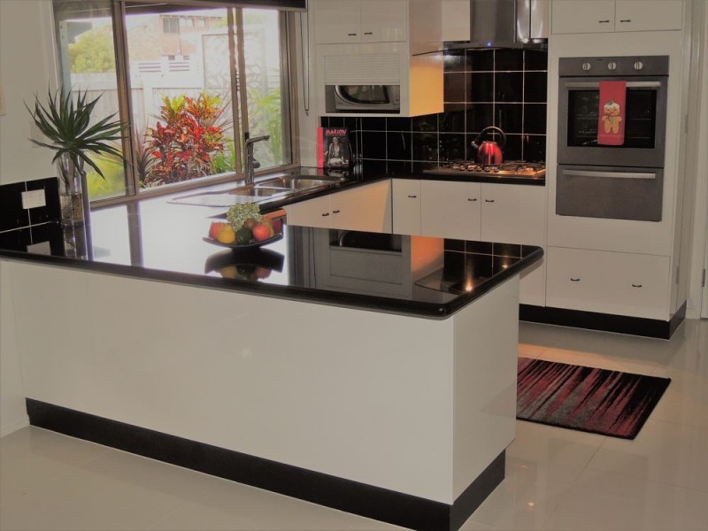 142 Oceanic Drive, Warana QLD 4575