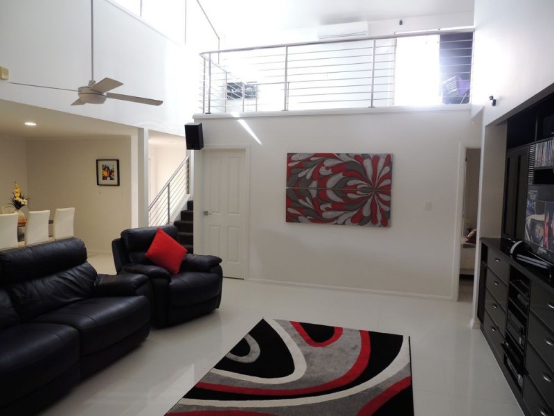 142 Oceanic Drive, Warana QLD 4575