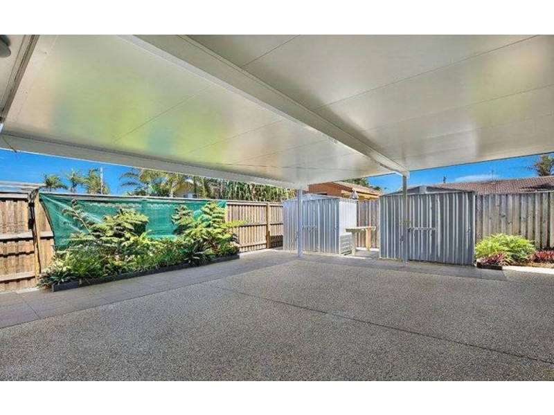 142 Oceanic Drive, Warana QLD 4575